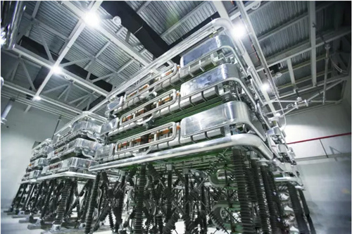 (世界首个特高压柔性直流换流阀) (世界首个特高压柔性直流换流阀)